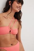 NA-KD Swimwear Bikinitopp med stropper under brystene - Pink