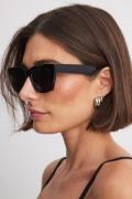 NA-KD Accessories Basic resirkulerte firkantede solbriller - Black