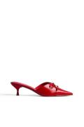 NA-KD Cut Out Pumps - Red