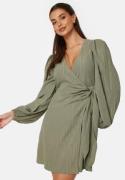 BUBBLEROOM Axelle Wrap Dress Khaki green XS