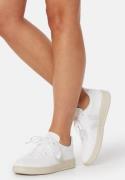 VEJA V-10 Sneaker White 36