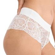 Triumph Truser Body Make-Up Illusion Lace Shorty Offwhite 38 Dame
