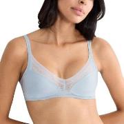 Triumph BH Breathe and Lift Smart N EX Lysblå Fit Smart 3 Dame