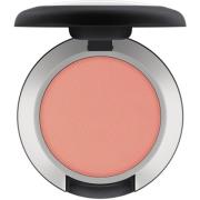 MAC Cosmetics Powder Kiss Single Eyeshadow Strike A Pose - 1.5 g