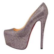 Pre-owned Lilla stoff Christian Louboutin haeler