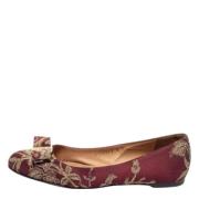 Pre-owned Burgunder Fabric Salvatore Ferragamo Flats