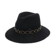 Elegant svart ull Fedora hatt med gullkjede