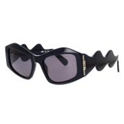 Geometriske svarte solbriller med bølgete armer