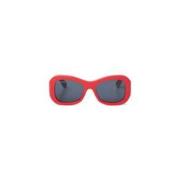 Røde solbriller - Ultimat motetilbehør