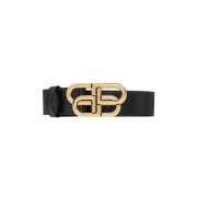 Leather belt with logo