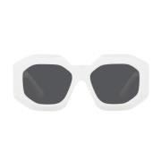 Solbriller med uregelmessig form, mørkegrå linse og hvit ramme