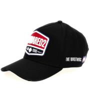 Sort baseballcap med brodert logo