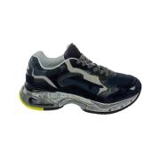 Sharky Sports Sneakers
