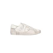 Distressed White Low-Top Skate Sneakers