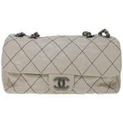 Pre-owned Leather chanel-bags