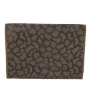 Pre-owned Leather clutches