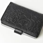 Pre-owned Leather wallets