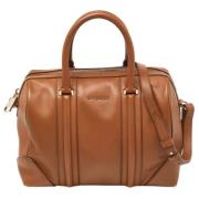 Pre-owned Leather handbags