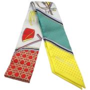 Pre-owned Silk scarves