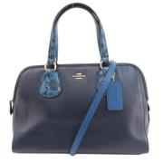 Pre-owned Fabric handbags