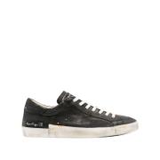 Sorte Sneakers Distressed Finish Perforert Detaljering