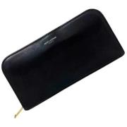 Pre-owned Leather wallets