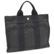 Pre-owned Canvas handbags