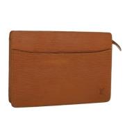 Pre-owned Leather clutches