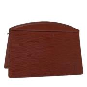 Pre-owned Leather pouches