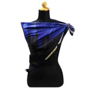 Pre-owned Silk scarves