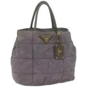 Pre-owned Nylon handbags