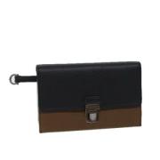 Pre-owned Leather clutches