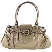 Pre-owned Leather handbags