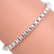 Pre-owned Silver bracelets