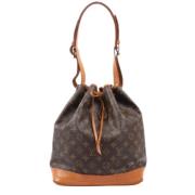 Pre-owned Leather handbags