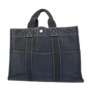 Pre-owned Canvas handbags