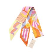 Pre-owned Silk scarves