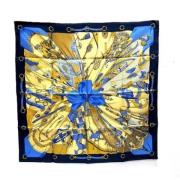 Pre-owned Silk scarves