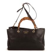 Pre-owned Leather handbags