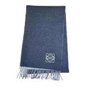 Pre-owned Wool scarves