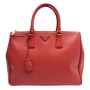 Pre-owned Leather prada-bags