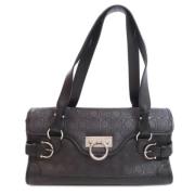 Pre-owned Leather handbags