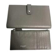 Pre-owned Leather wallets