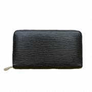 Pre-owned Leather wallets