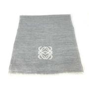 Pre-owned Wool scarves