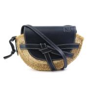 Pre-owned Raffia shoulder-bags