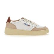 Hvite Sneakers for Avslappet Chic Stil