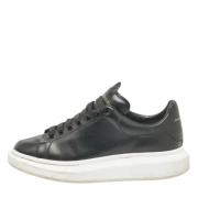 Pre-owned Leather sneakers