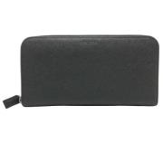 Pre-owned Leather wallets