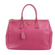 Pre-owned Leather handbags